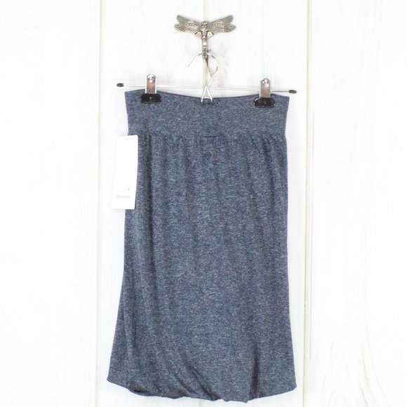 LULULEMON Boulevard Bliss Skirt Size 8 - Picture 4 of 10